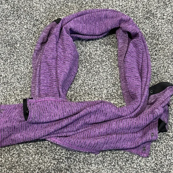 Lululemon Vinyasa Scarf Purple black Logo Snap Closure Women's One Size - Picture 4 of 4